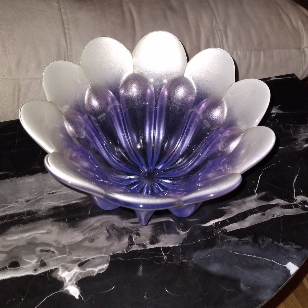 Elegant Vintage Art Glass Bowl, Made in Europe